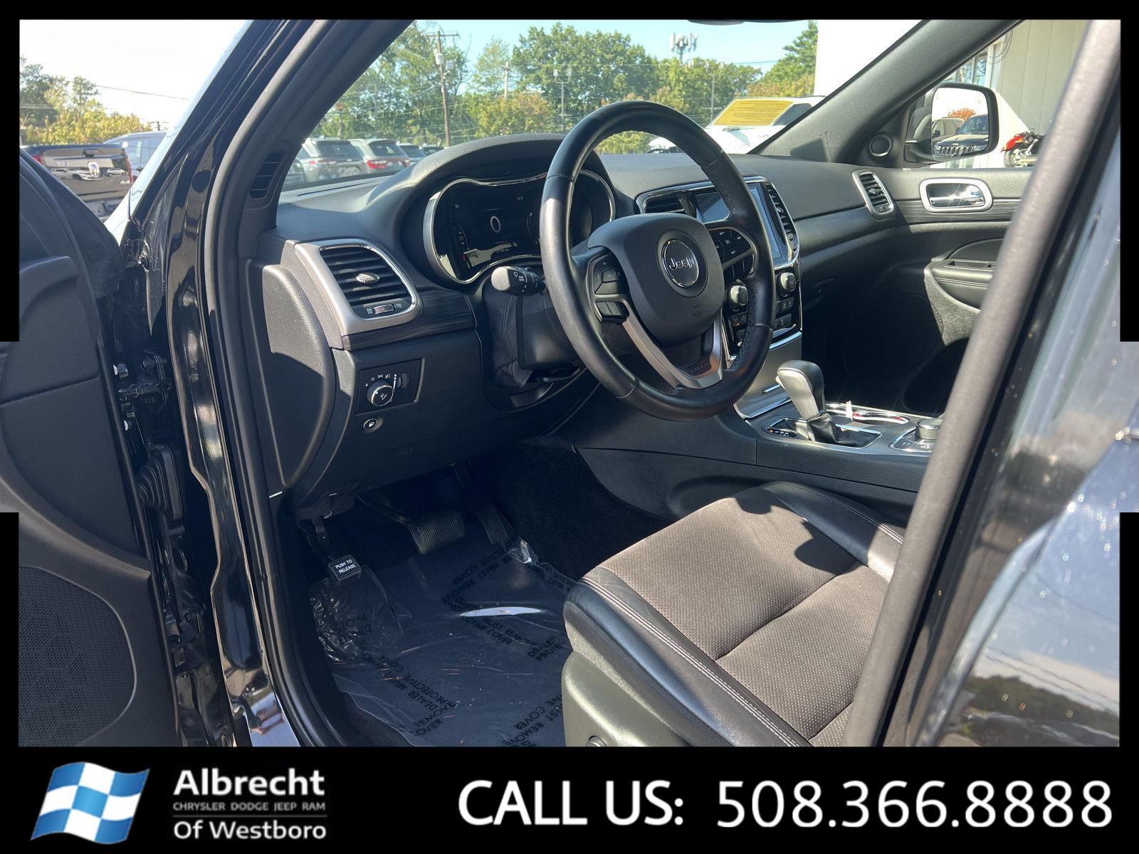 2022 Jeep Grand Cherokee Laredo X SE Altitude photo 8