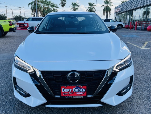 2023 Nissan Sentra SR photo 2