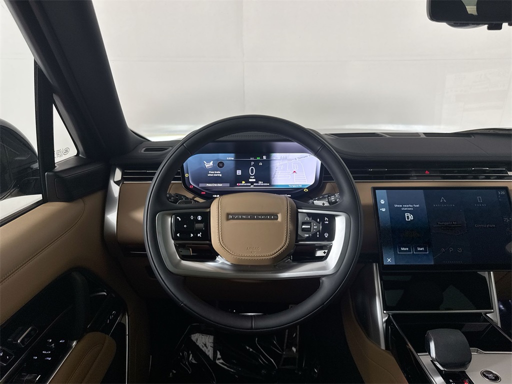 2025 Land Rover Range Rover SE photo 14