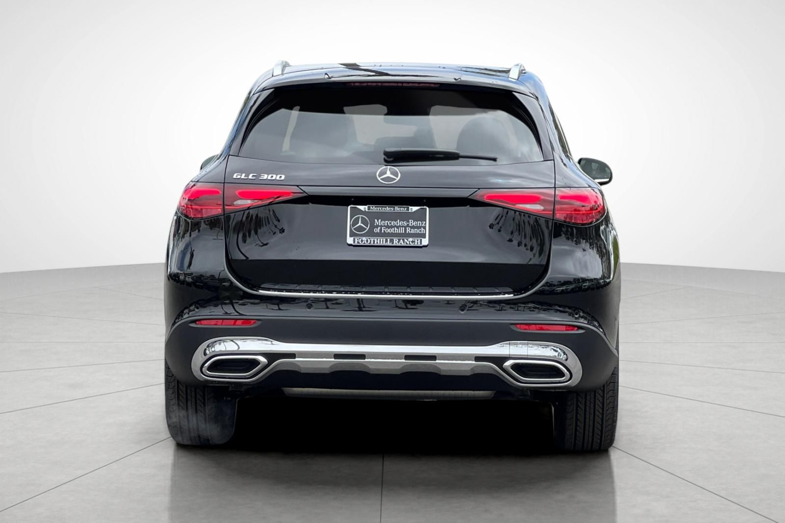 2025 Mercedes Benz GLC 300 photo 7