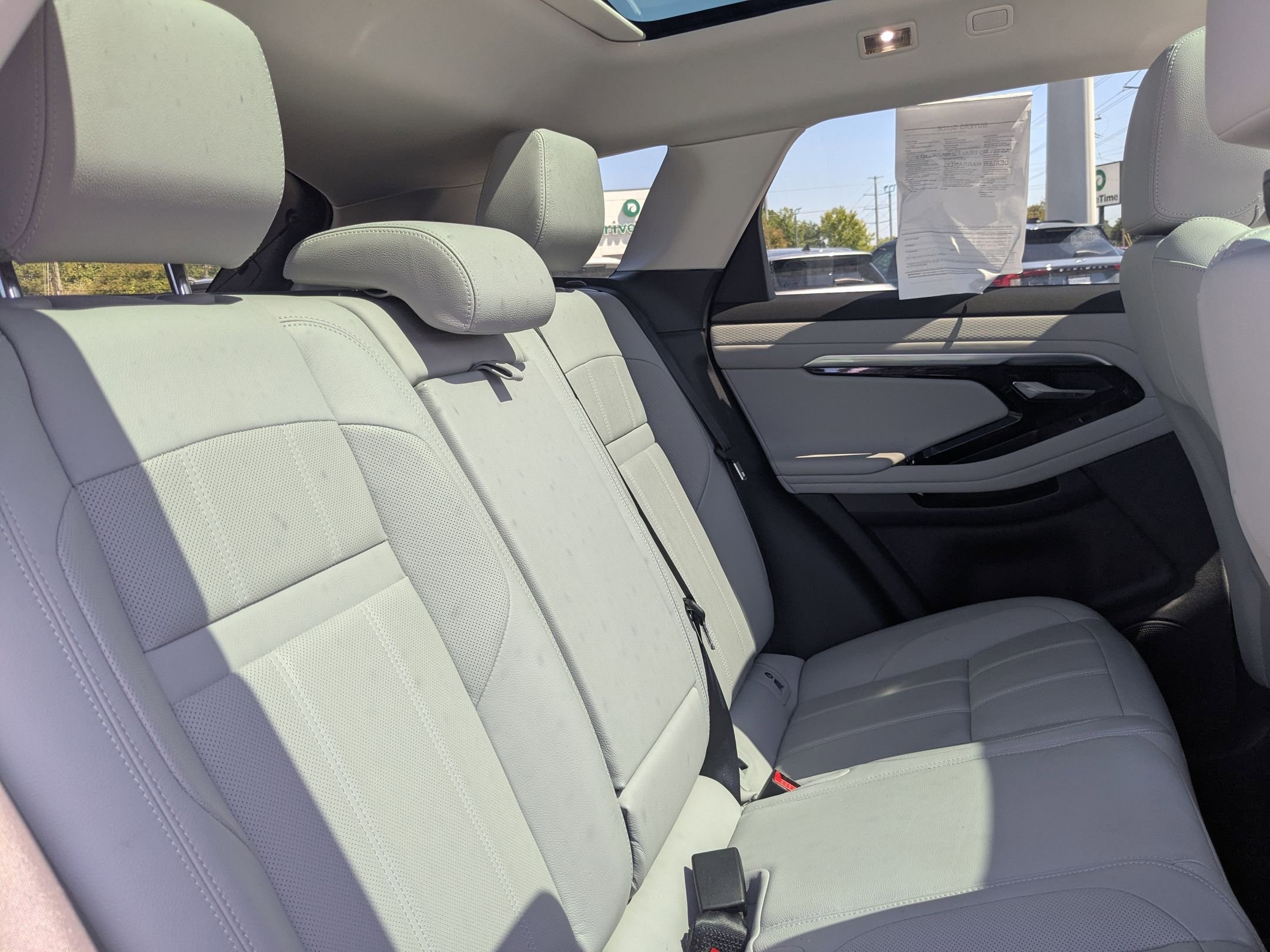 2023 Land Rover Range Rover Evoque S photo 24