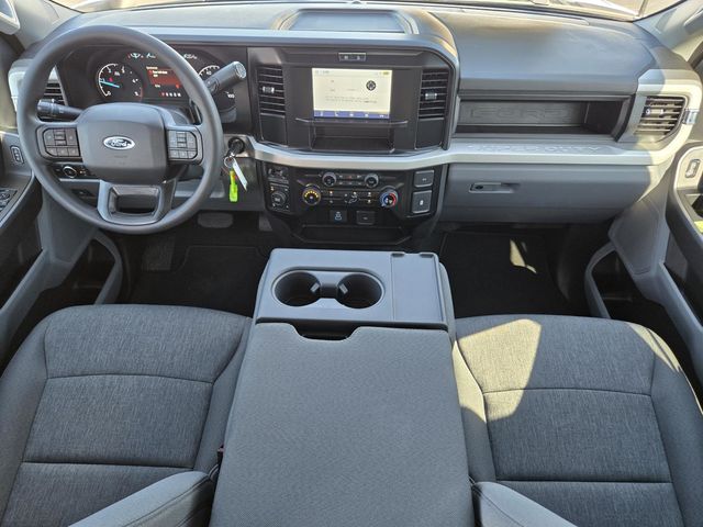 2025 Ford F-250 XL photo 4