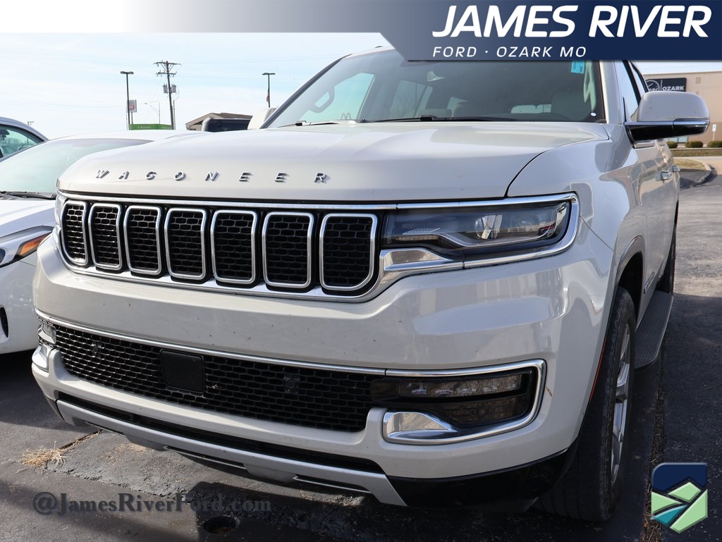 2022 Jeep Wagoneer Series II's photo