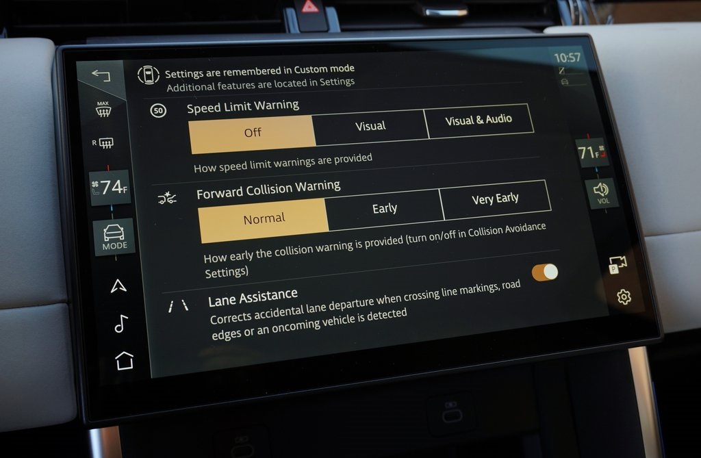 2025 LAND ROVER DISCOVERY SPORT - Image 19