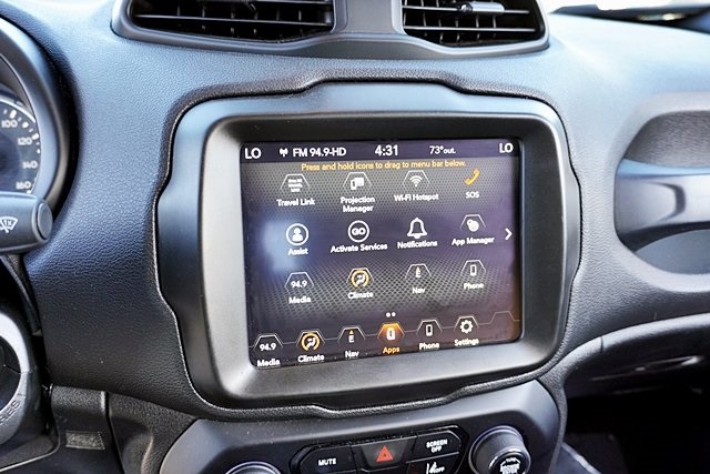 Used 2022 White Jeep Latitude image 25