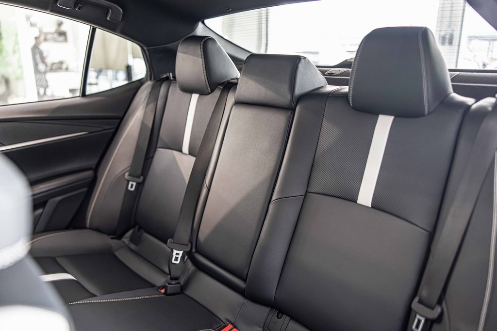 2025 TOYOTA CAMRY - Image 35