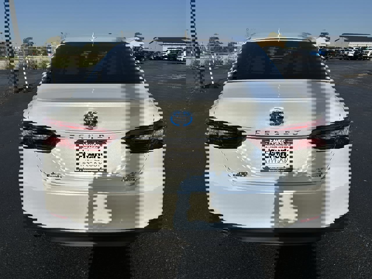 2022 Toyota Camry Hybrid XLE photo 30