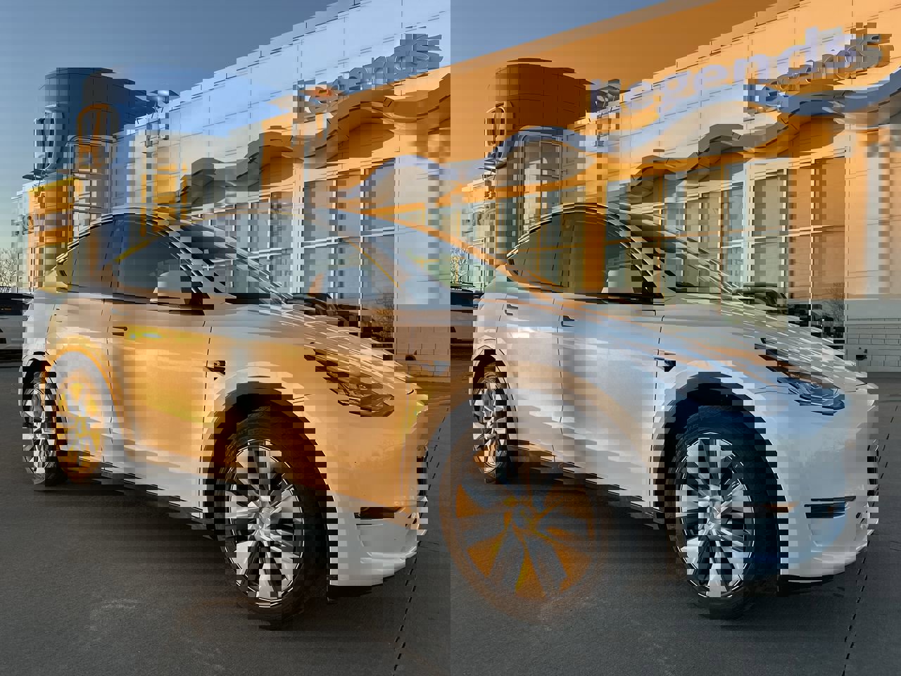 2023 Tesla Model Y Long Range's photo