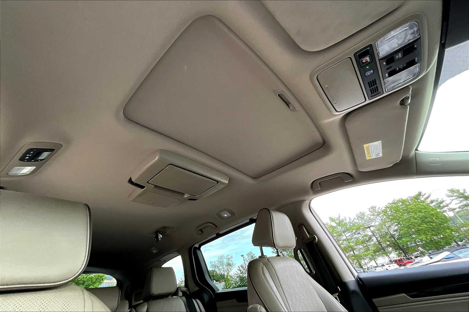 2023 Honda Odyssey Elite photo 13