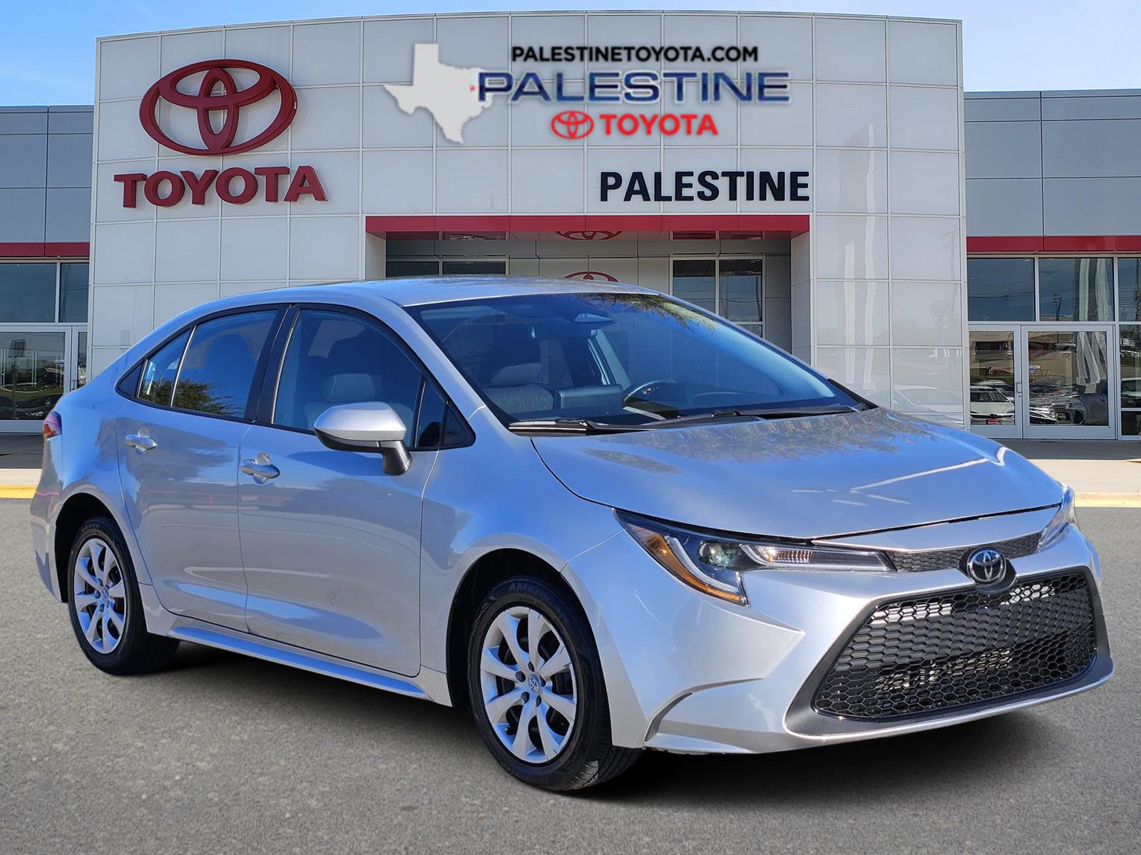 2024 Toyota Corolla LE's photo