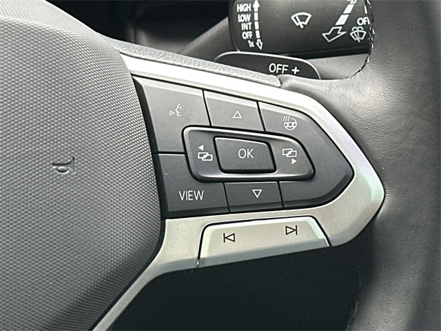 2025 Volkswagen Atlas Cross Sport SEL Premium R-Line photo 26