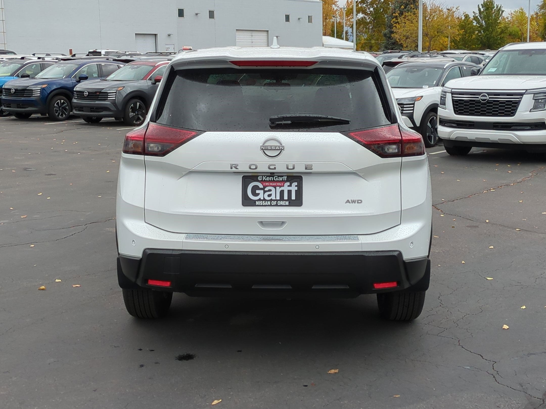 2026 Nissan Rogue SV photo 2