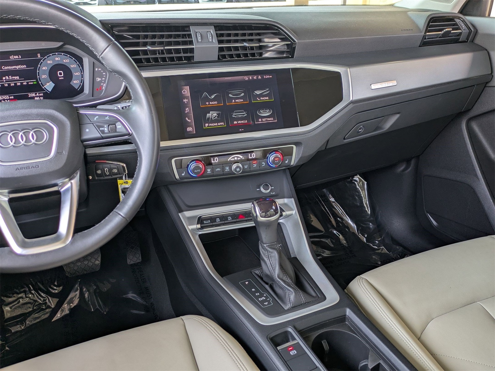 2022 Audi Q3 S line Premium photo 9