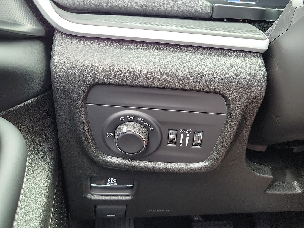 2025 Jeep Grand Cherokee Laredo X photo 15