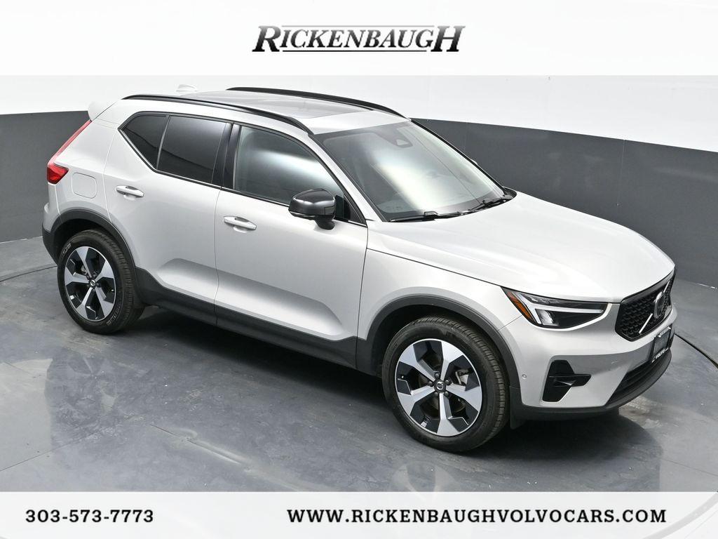 2024 Volvo XC40 Plus