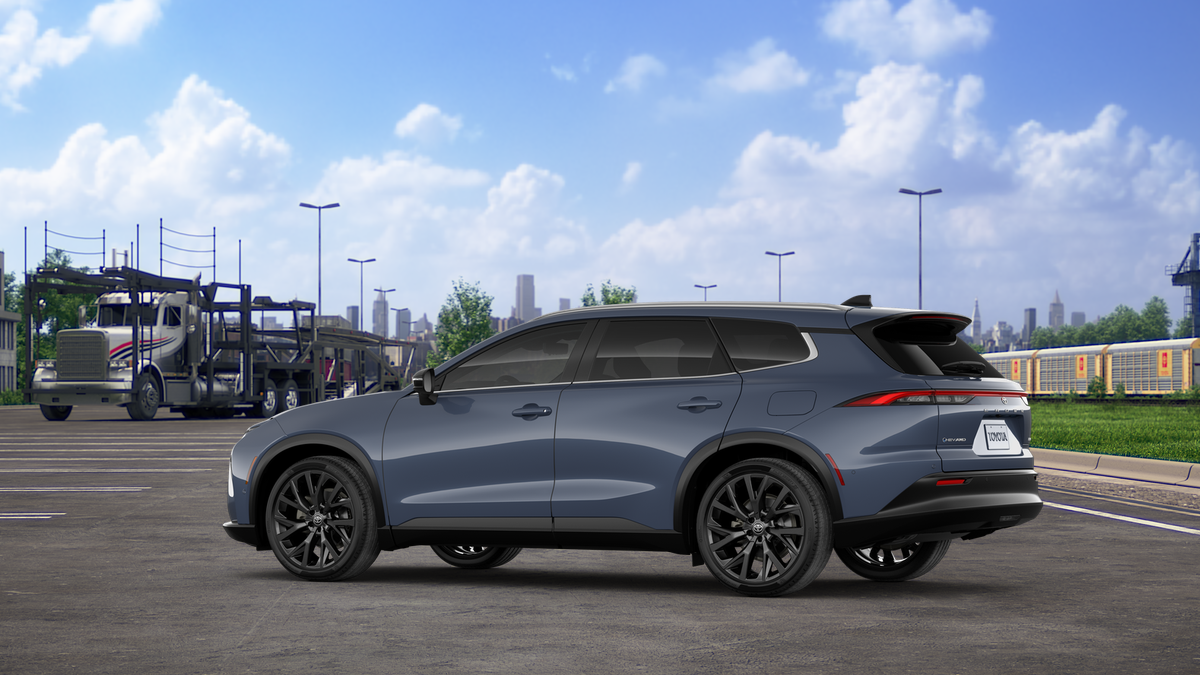 2025 Toyota Crown Signia Limited photo 2