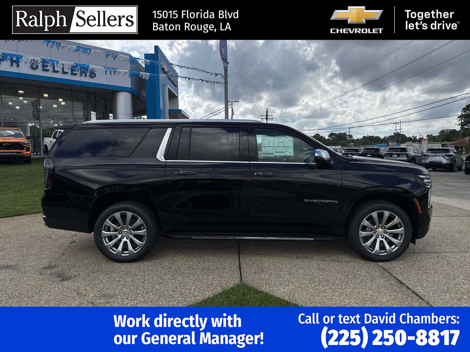2025 Chevrolet Suburban Premier photo 3