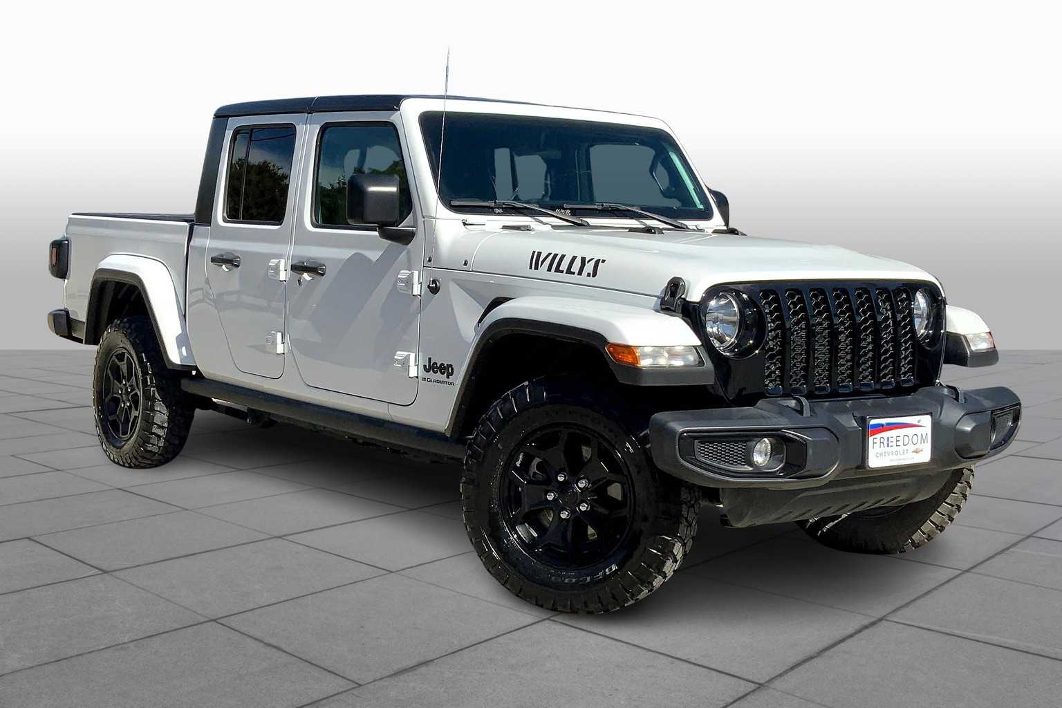 2023 Jeep Gladiator Willys photo 2