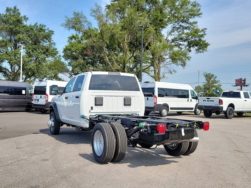 2026 Ram 5500 Tradesman photo 4