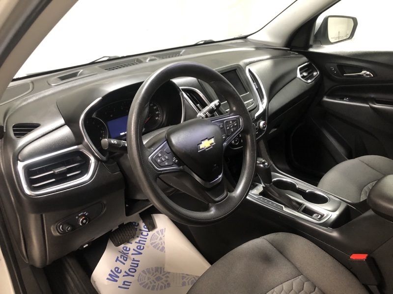 2020 Chevrolet Equinox LT photo 17