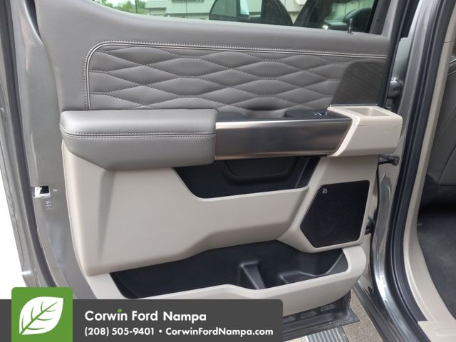 2025 Ford F-250 Platinum photo 24