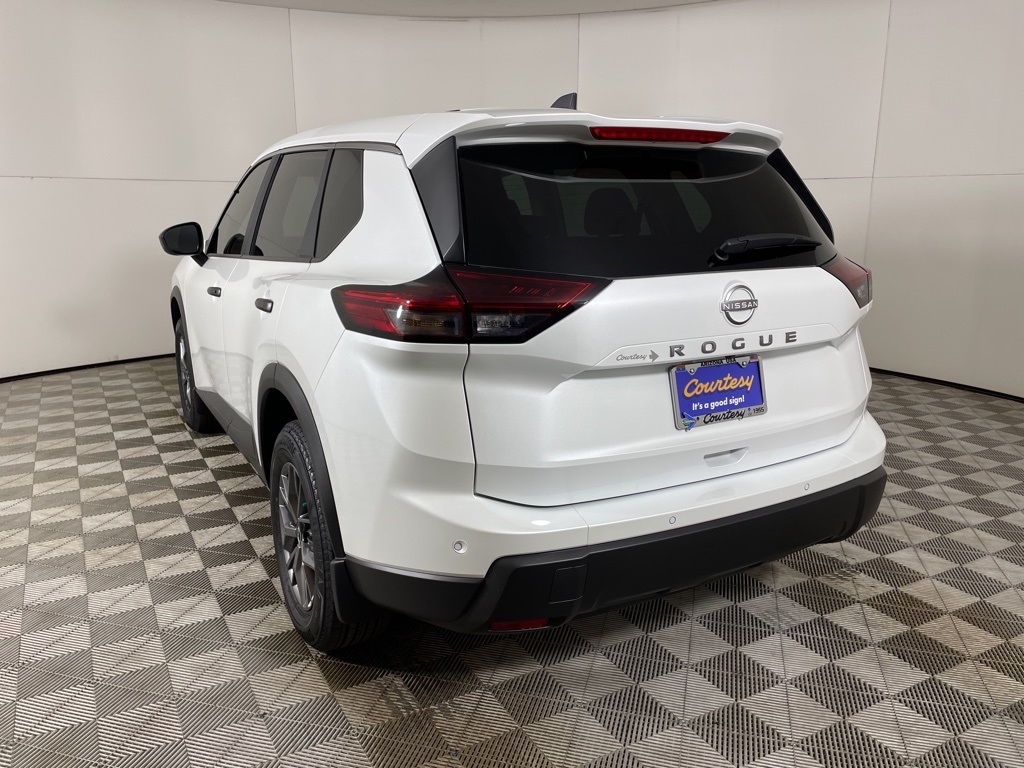 2025 Nissan Rogue S photo 2