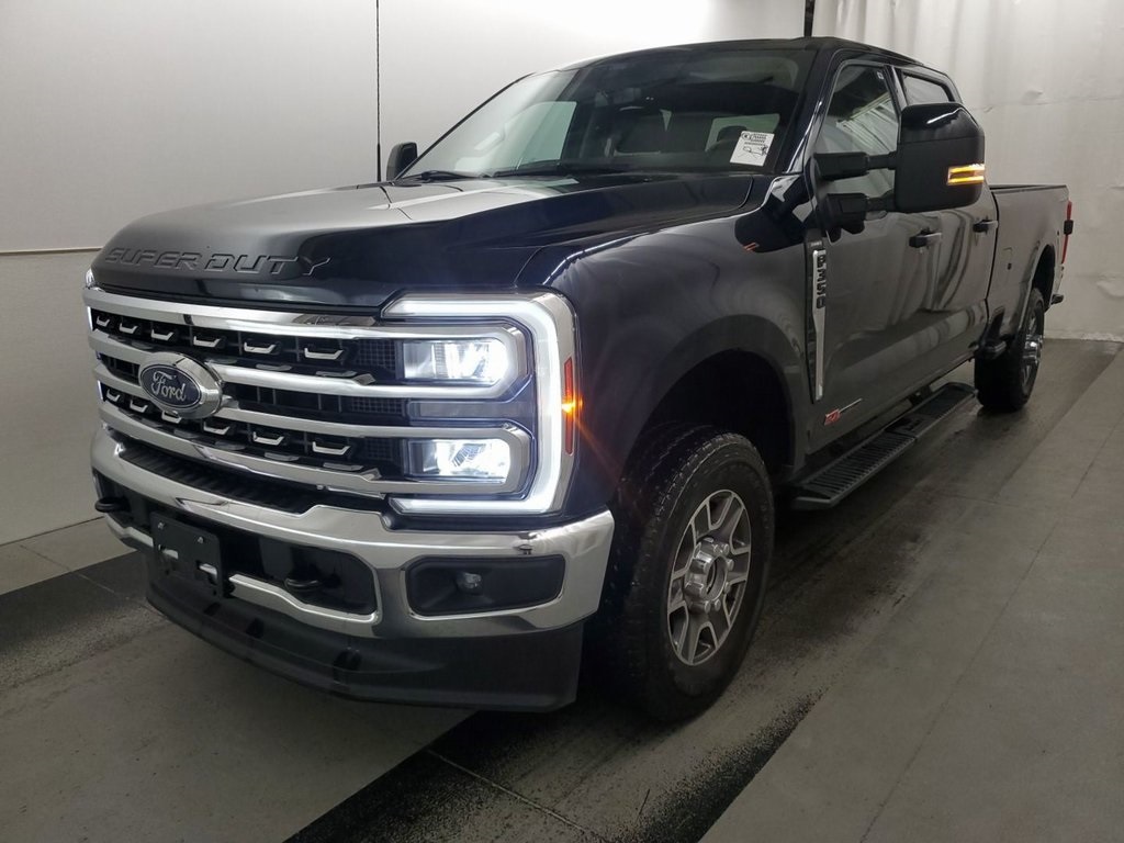 2024 Ford F-350 Lariat photo 2