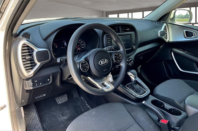 2022 Kia Soul LX photo 14