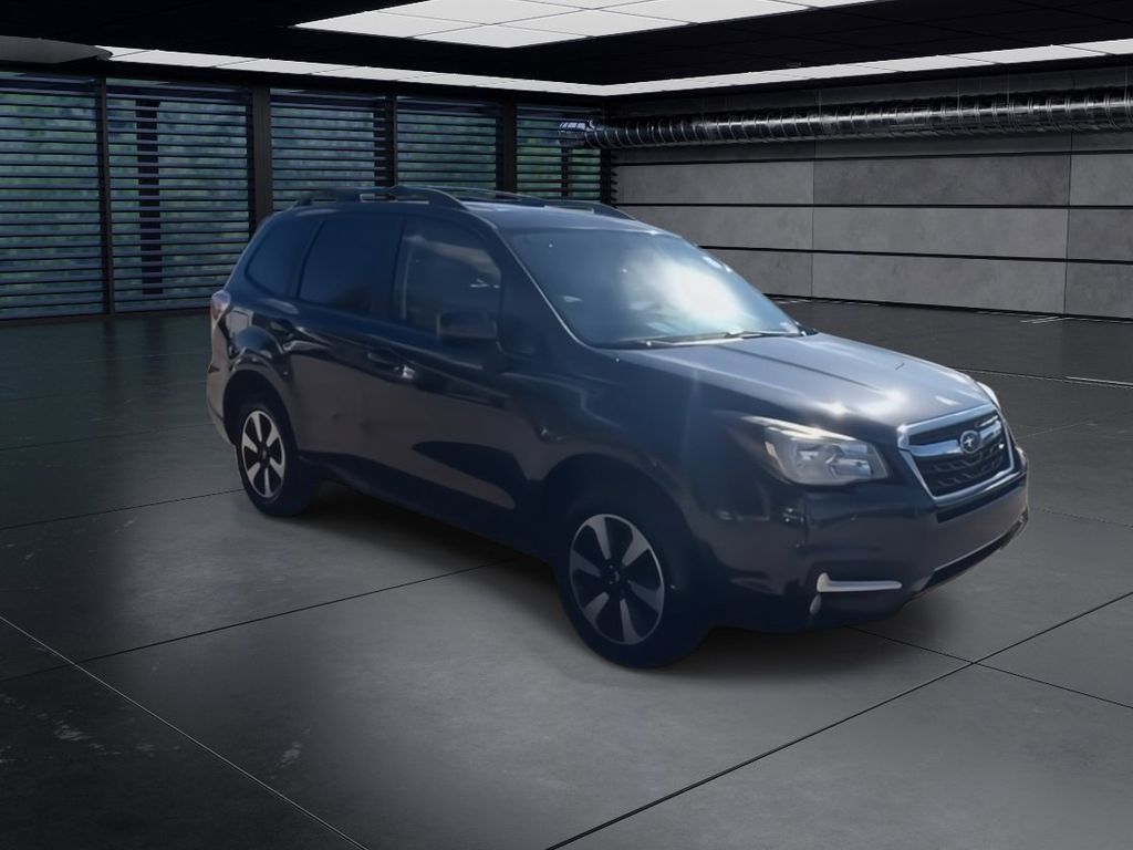 2017 Subaru Forester 2.5i Premium photo 2