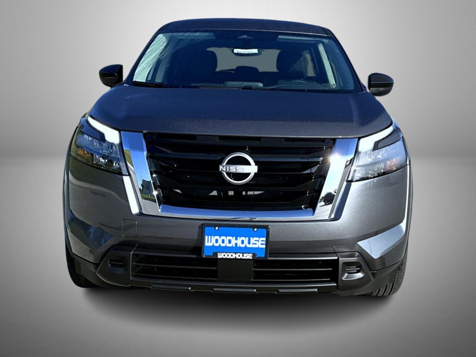 2025 Nissan Pathfinder S photo 2