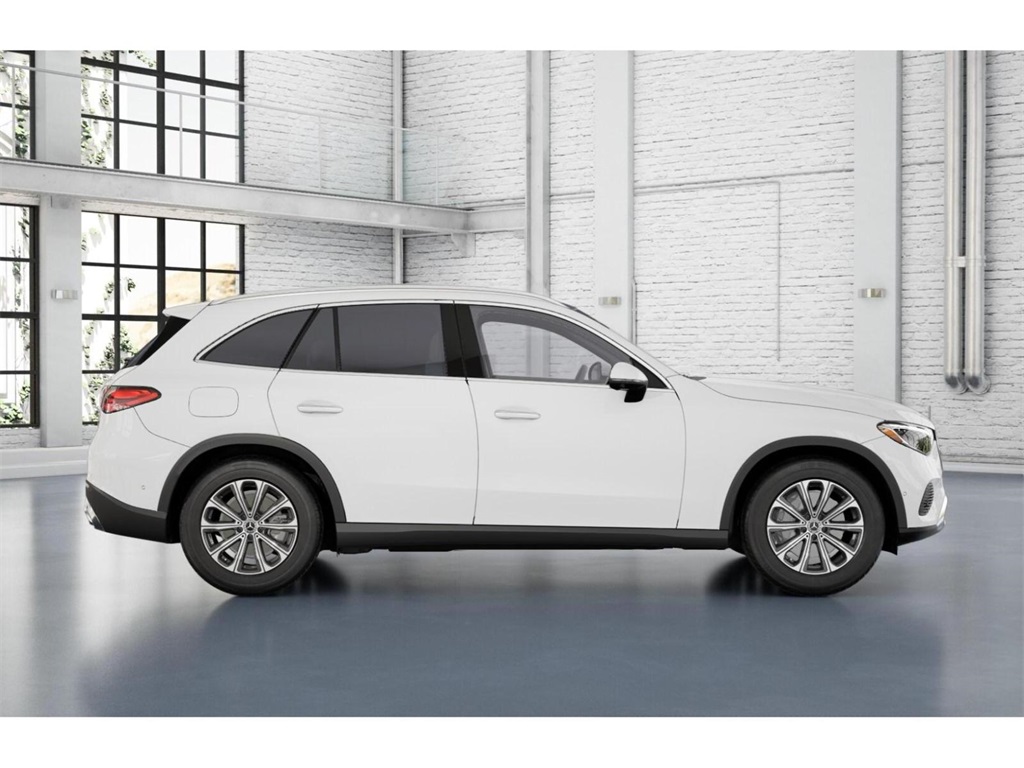 2026 Mercedes-Benz GLC Base's photo
