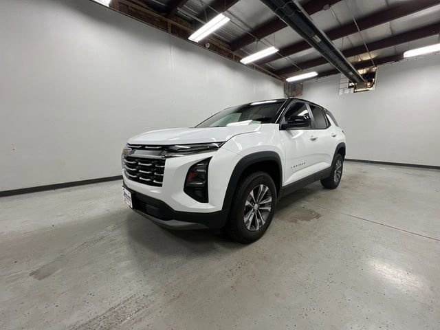 2026 Chevrolet Equinox LT photo 3