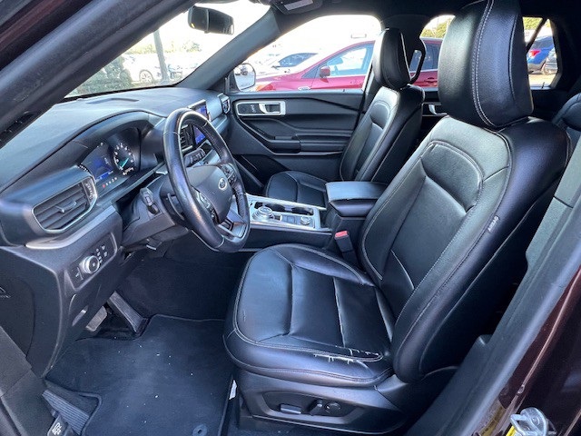 2020 Ford Explorer XLT photo 11