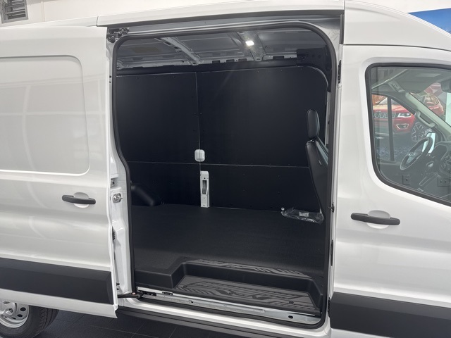 2025 Ford Transit Cargo Van photo 28