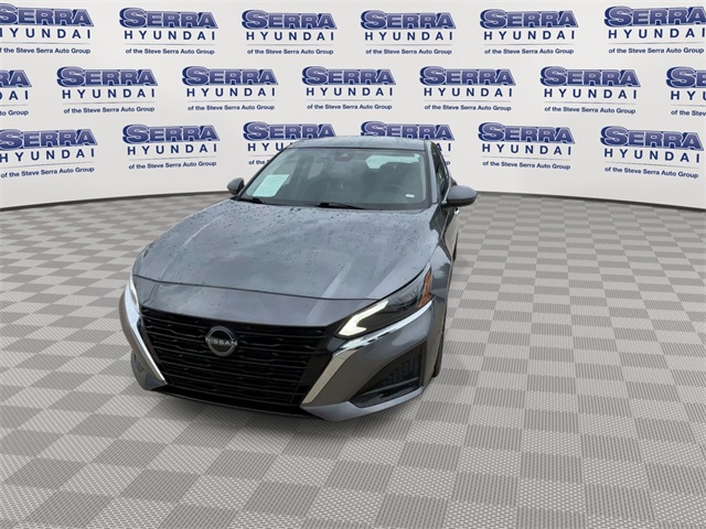 2023 Nissan Altima 2.5 SV photo 4