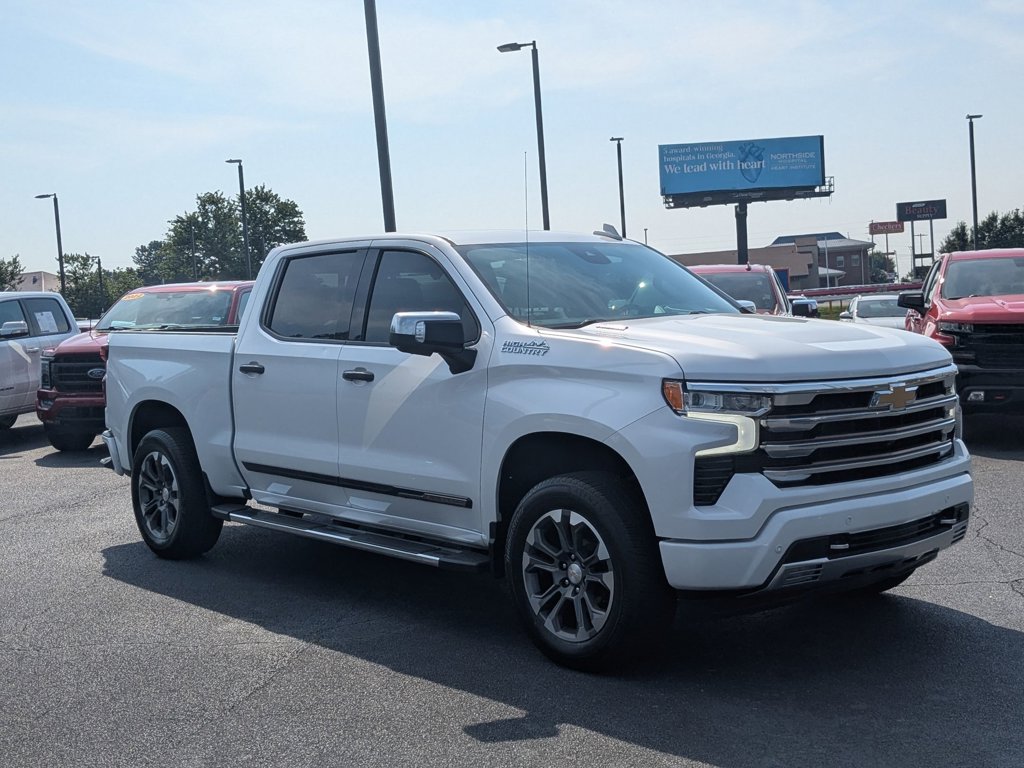 2022 Chevrolet Silverado 1500 High Country photo 3