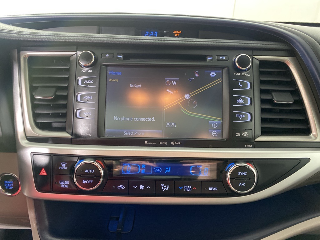 2019 Toyota Highlander Limited photo 3