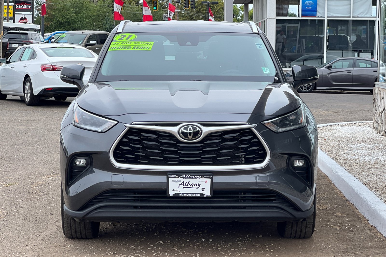 2021 Toyota Highlander XLE photo 4