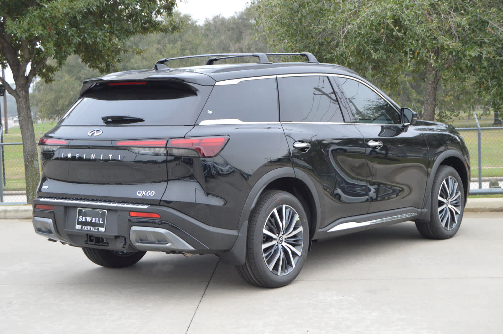 2025 Infiniti QX60 Autograph photo 4