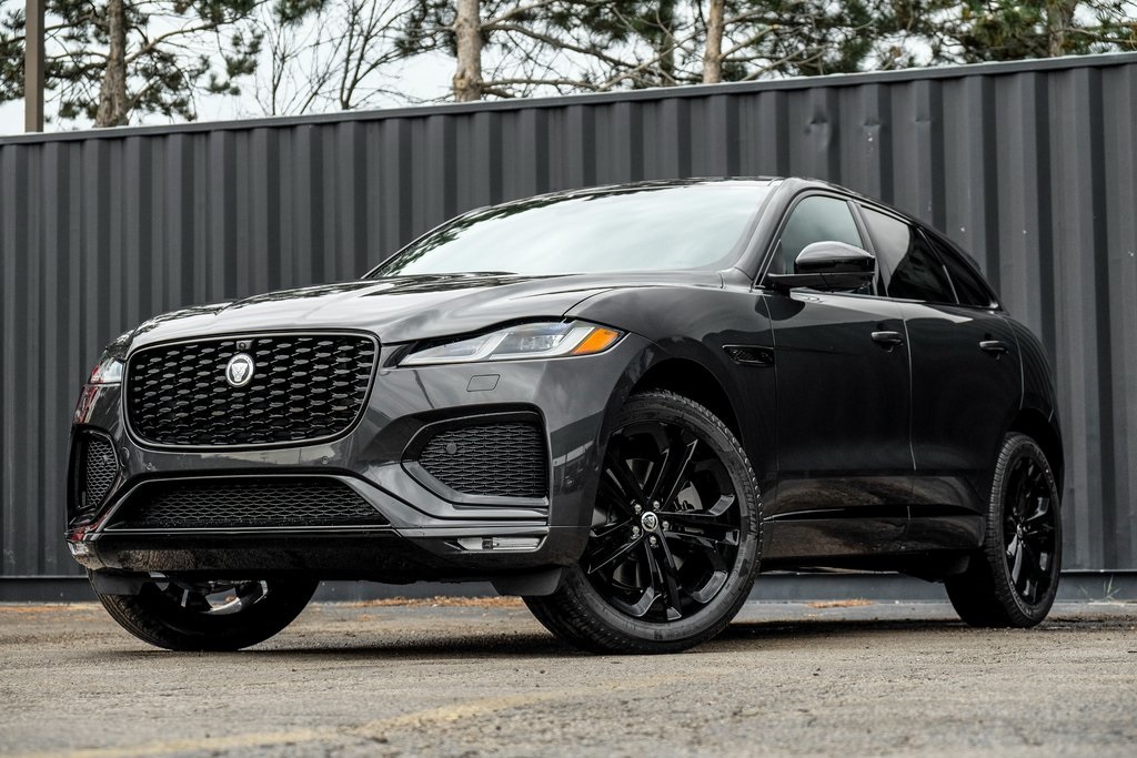 2026 Jaguar F-Pace R-Dynamic S's photo
