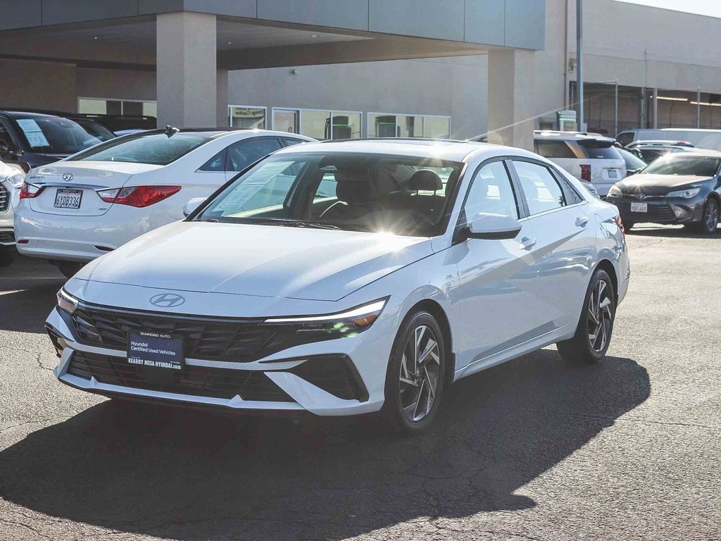 2025 Hyundai Elantra SEL Convenience photo 3