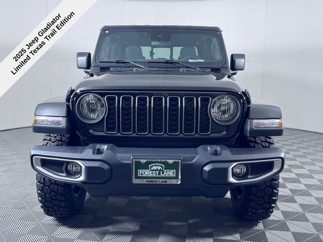 2025 Jeep Gladiator Sport Texas Trail photo 3