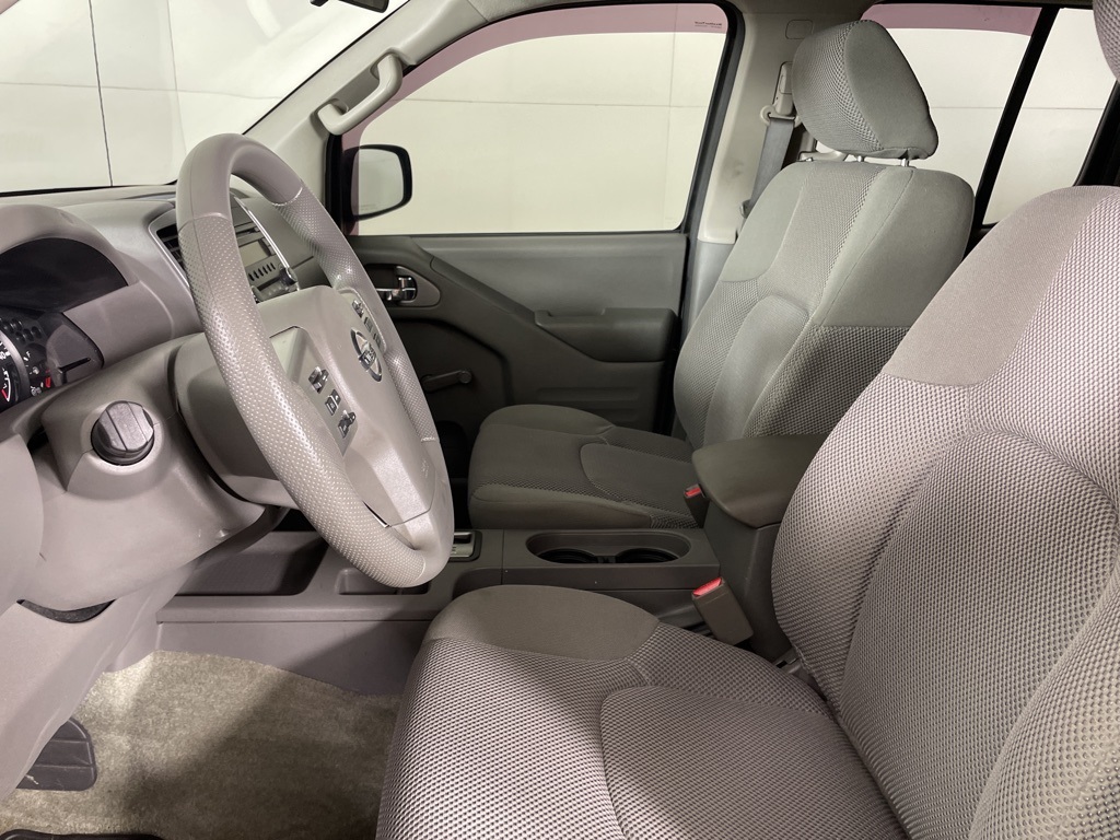 2015 Nissan Frontier S photo 17