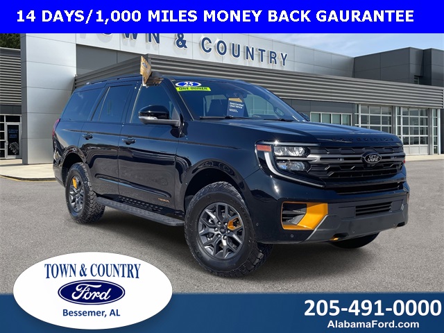 2025 Ford Expedition Tremor's photo