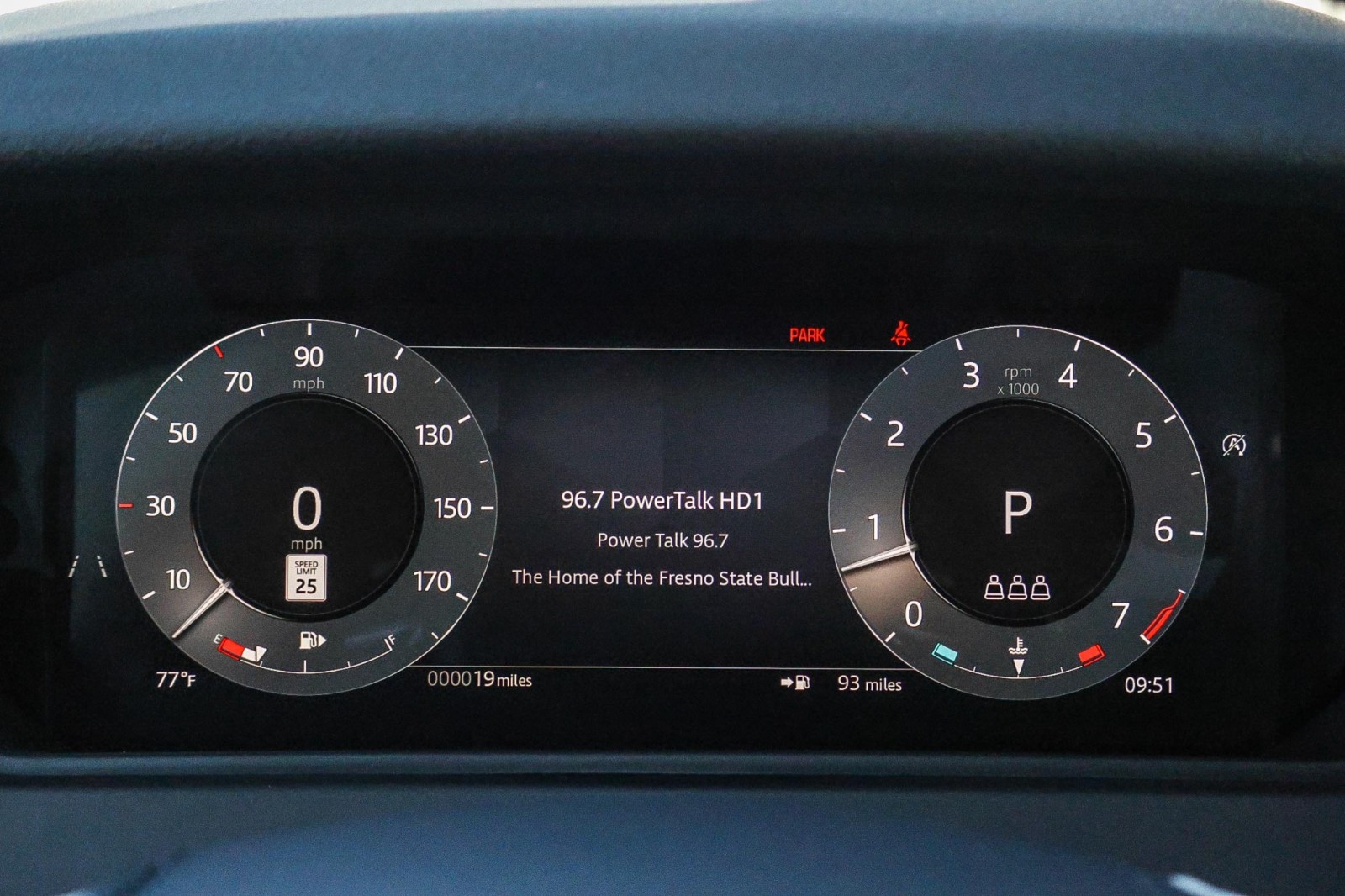 2026 Land Rover Range Rover Velar S photo 18