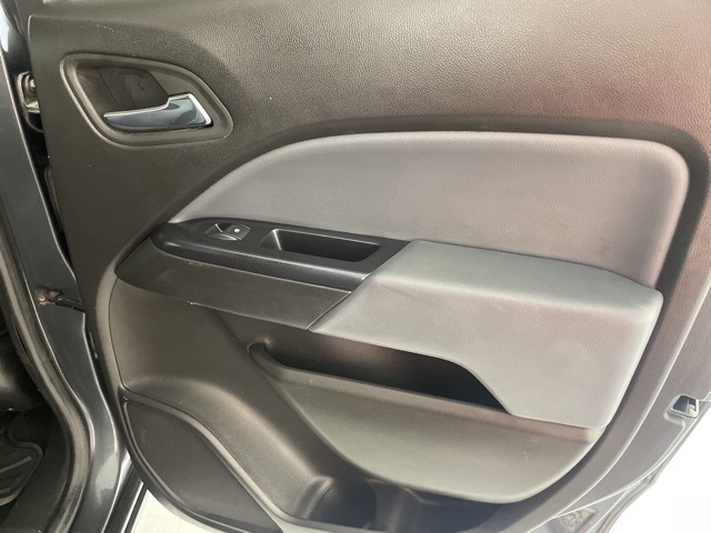 2017 Chevrolet Colorado Z71 photo 37