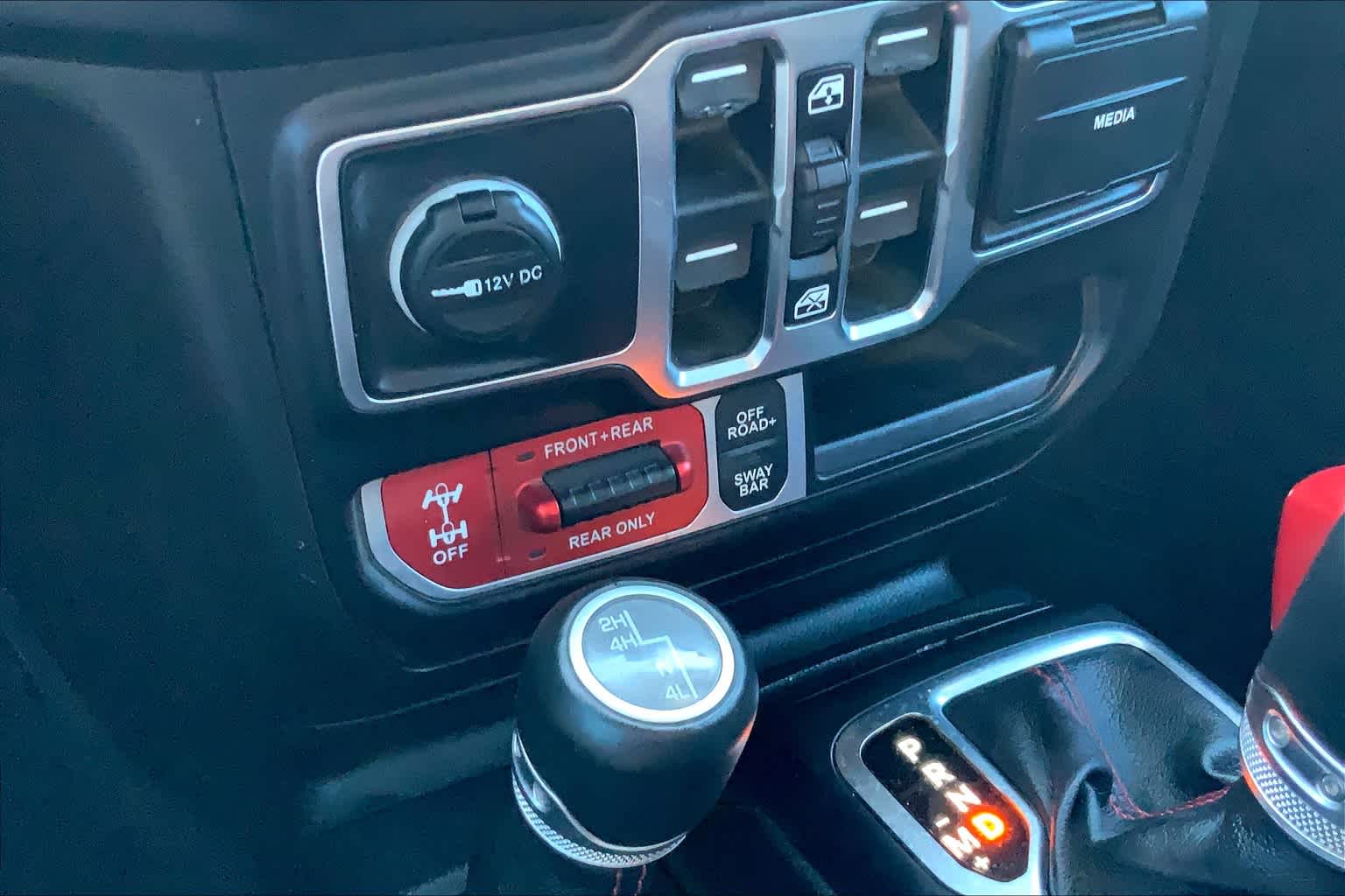 2020 Jeep Gladiator Rubicon photo 40