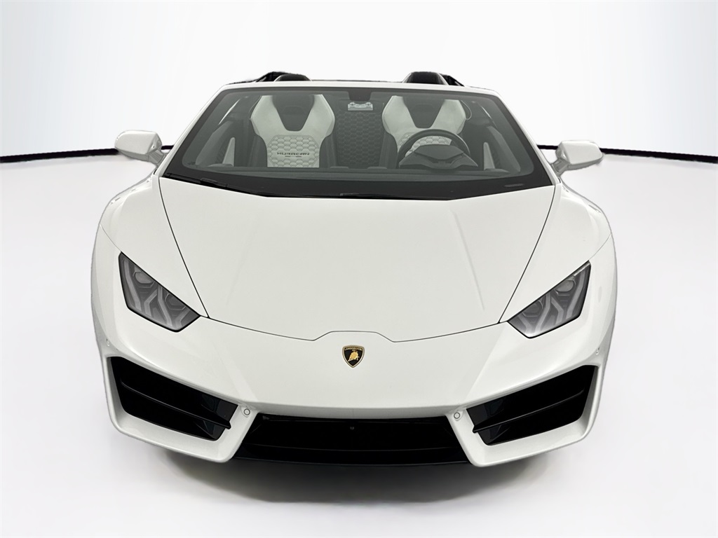 2019 Lamborghini Huracan LP 580-2 Spyder photo 2