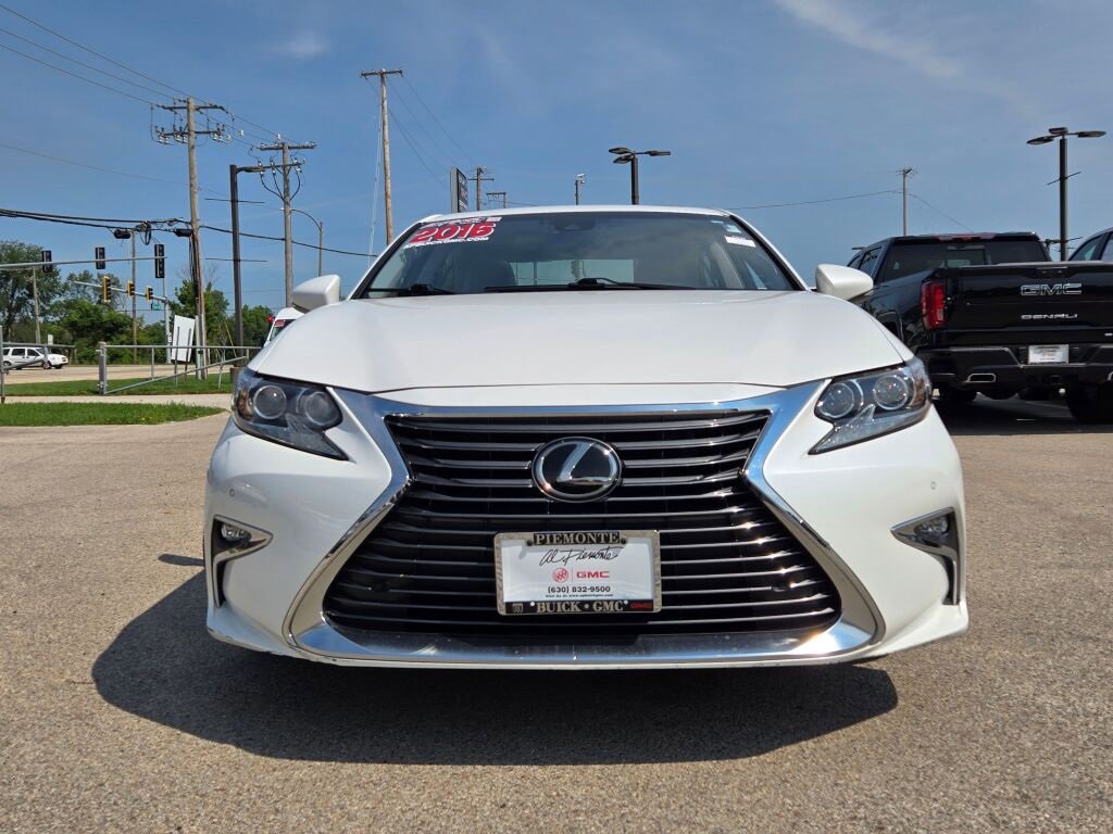 2016 Lexus ES 350 photo 2