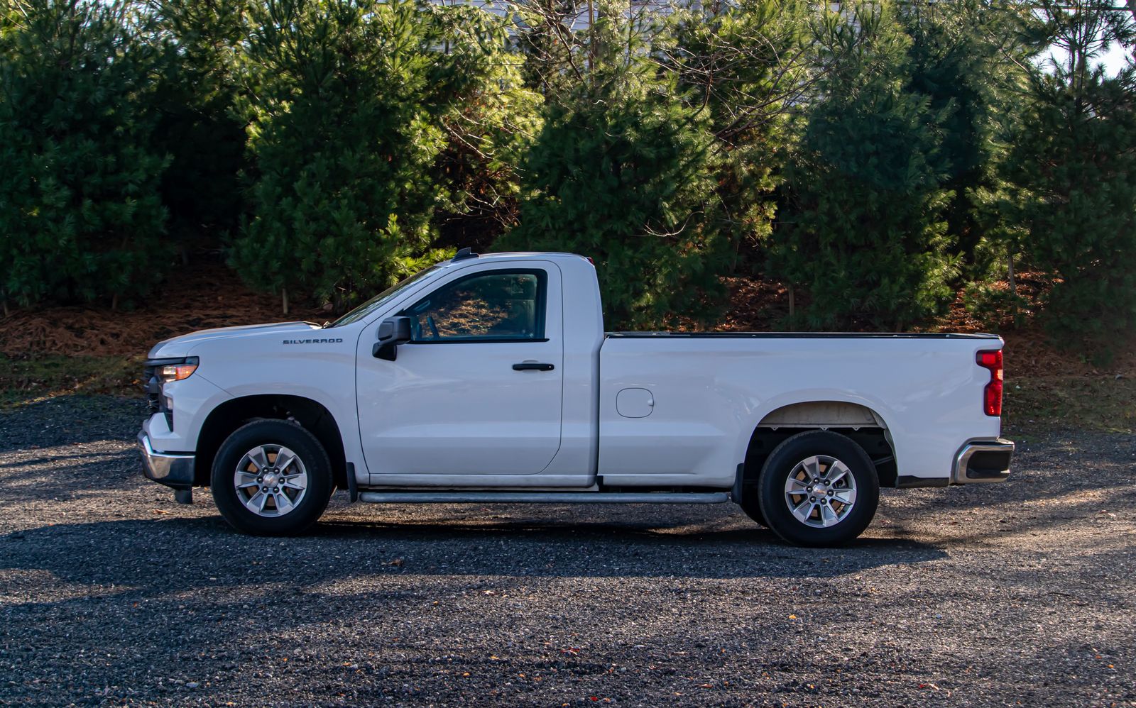 2024 Chevrolet Silverado 1500 photo 3